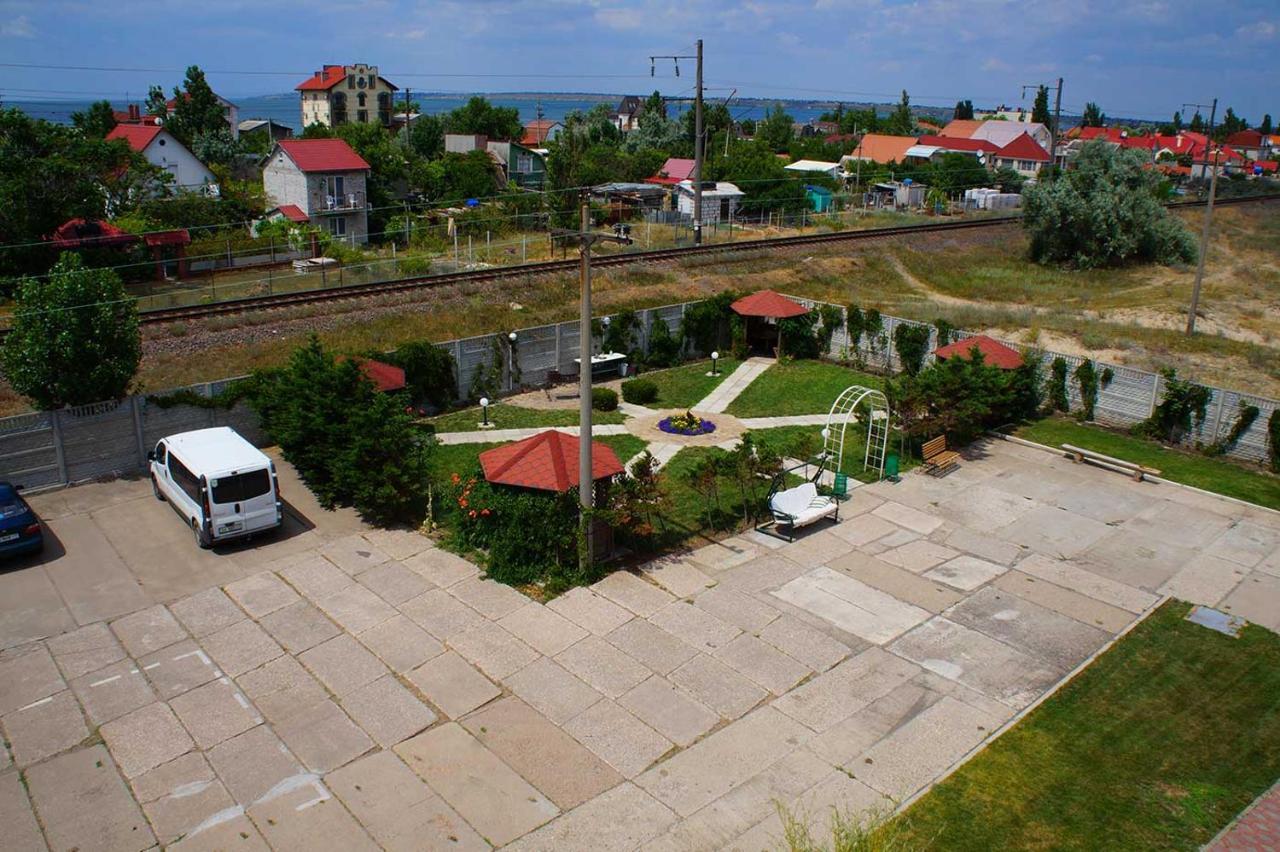 Радуга Курортная Гостиница Затока Экстерьер фото